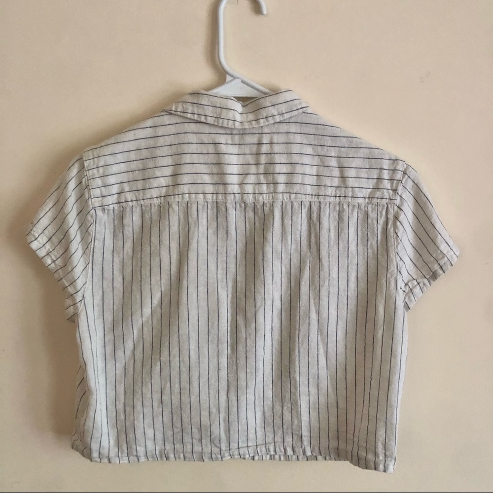 Cropped Pinstripe Button Up Wooden Beachy Blouse - Picture 4 of 6